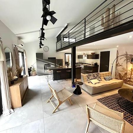 Superbe Maison Avec Jacuzzi Ventabren 外观 照片
