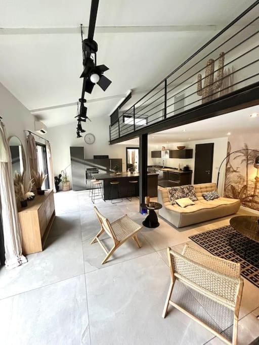 Superbe Maison Avec Jacuzzi Ventabren 外观 照片