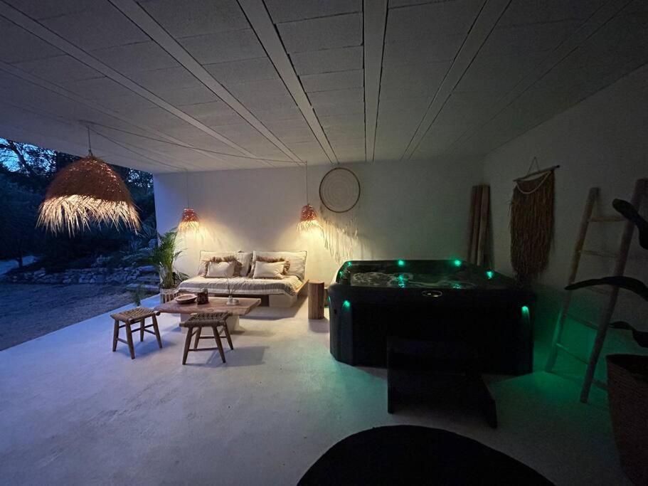 Superbe Maison Avec Jacuzzi Ventabren 外观 照片