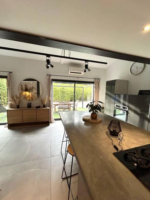 Superbe Maison Avec Jacuzzi Ventabren 外观 照片
