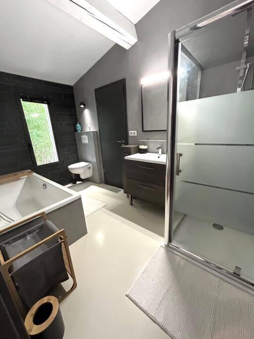 Superbe Maison Avec Jacuzzi Ventabren 外观 照片