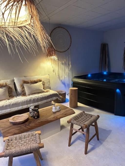 Superbe Maison Avec Jacuzzi Ventabren 外观 照片