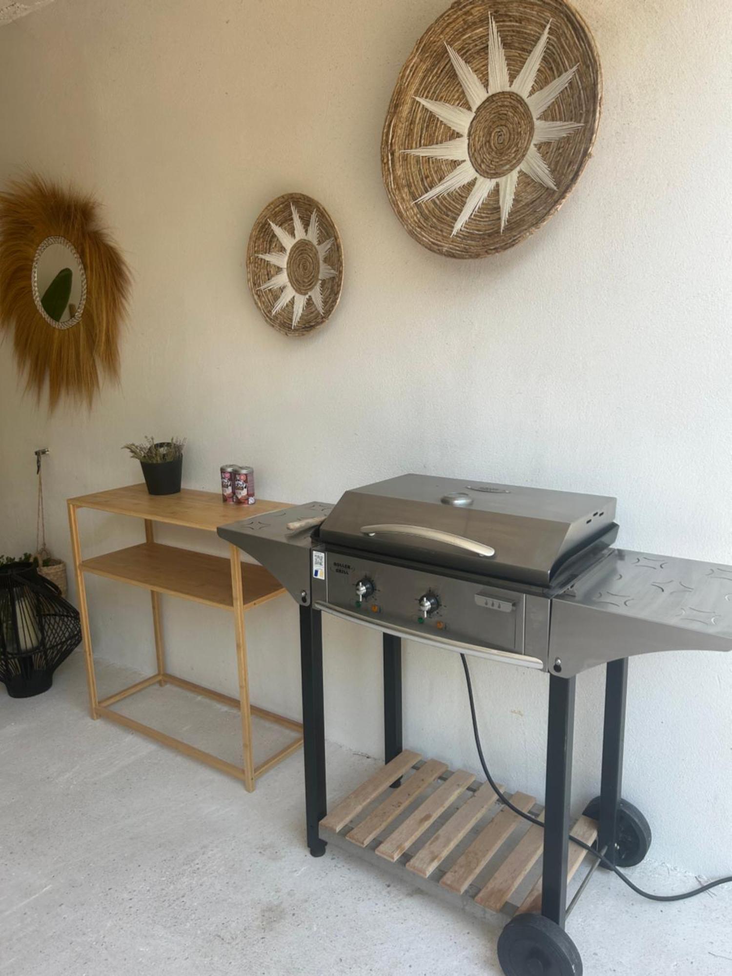 Superbe Maison Avec Jacuzzi Ventabren 外观 照片